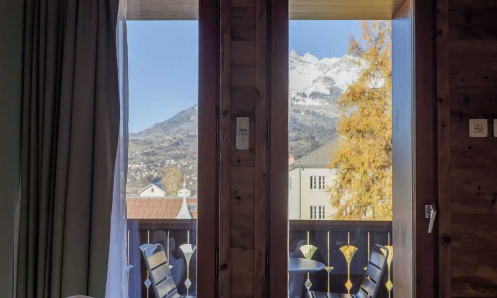 big room family room